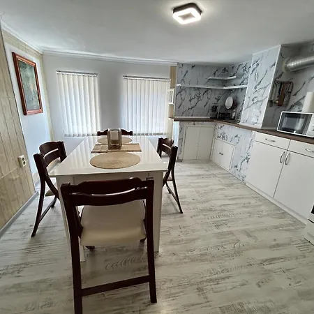 Smile House 플로브디프